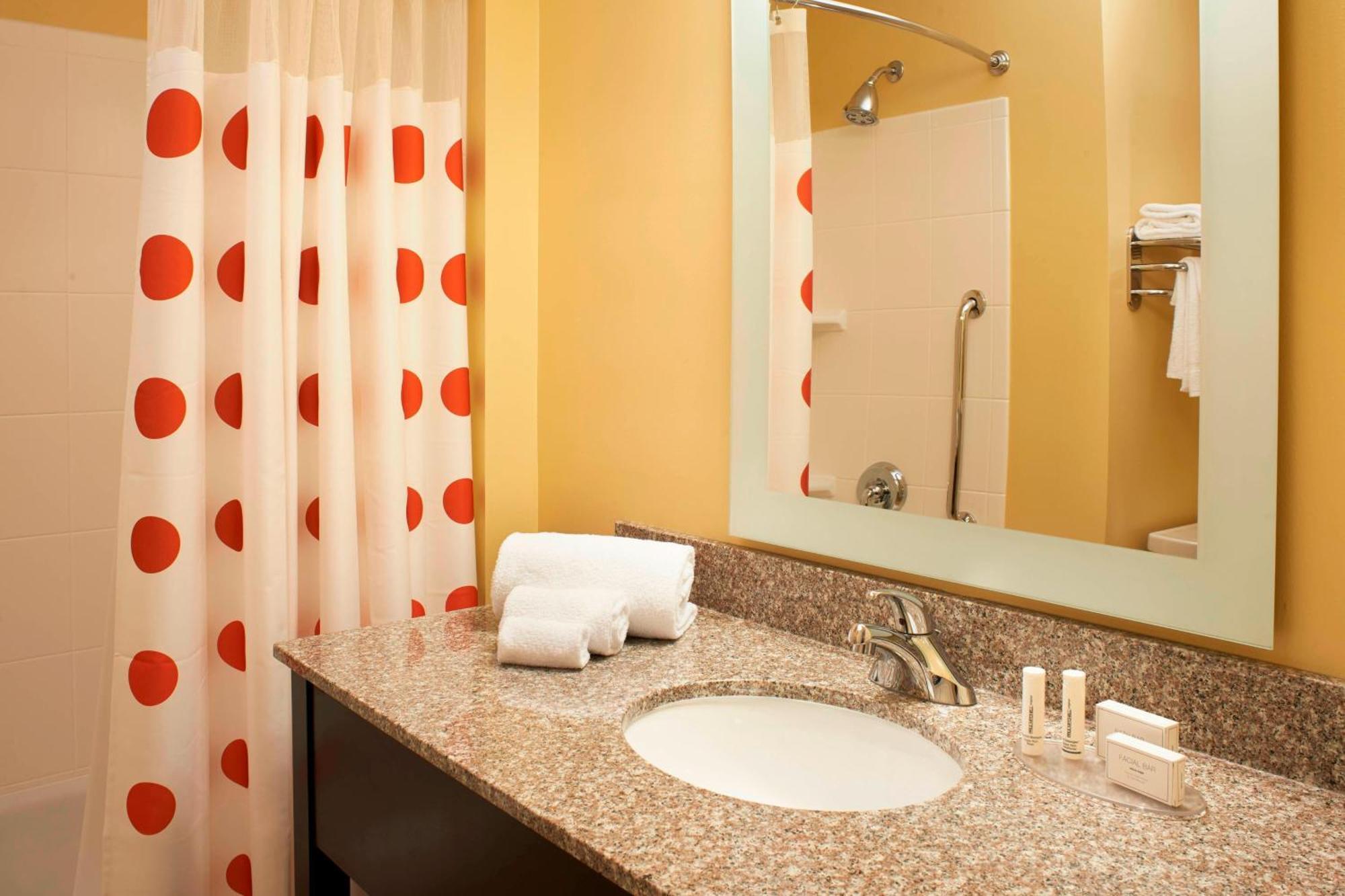 Towneplace Suites By Marriott Saginaw Exterior foto